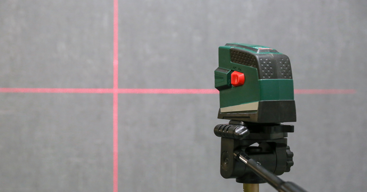Laser som måler en vegg